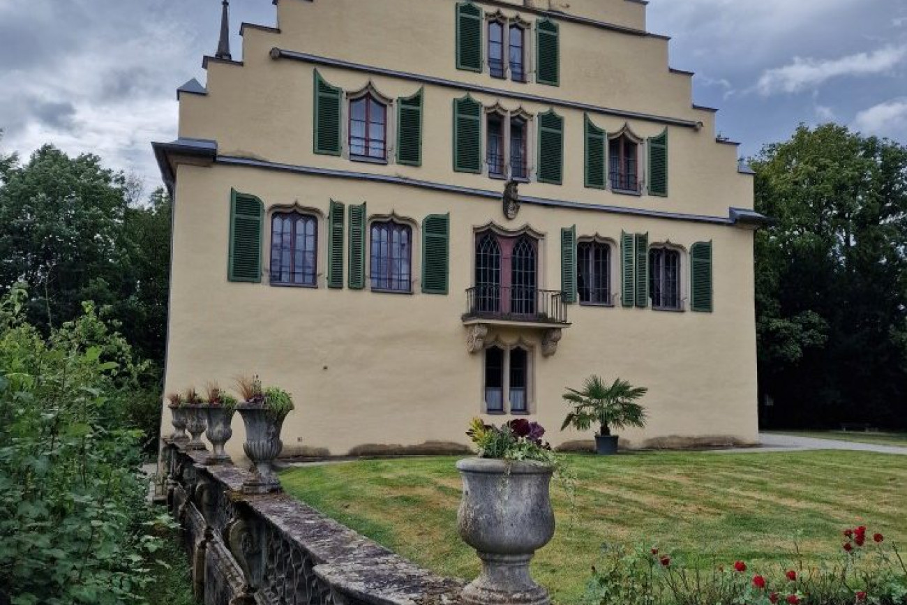 Schloss Rosenau